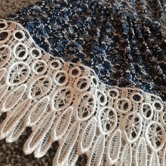 Tunic - Picture 2 of 8